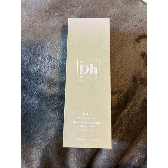 Darya Hope daily gel cleanser - Picture 1 of 6
